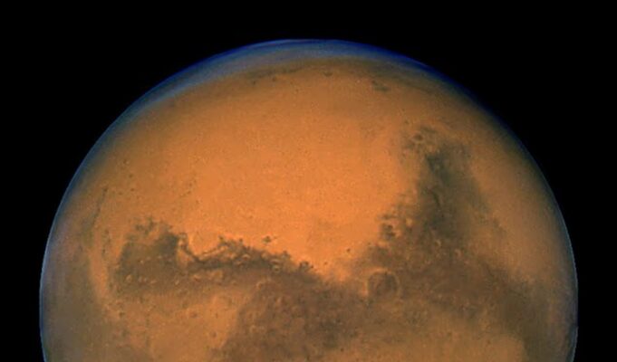 NASA объявило доказательства существования жизни на Марсе Марс